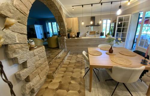 Cuisine dans les tons beiges La Maison Des Travaux Alès