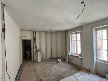 Travaux de rénovation d'appartement avec ouverture de mur - Nantes 44