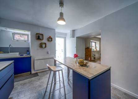 zoom sur l'îlot avec un effet marbre