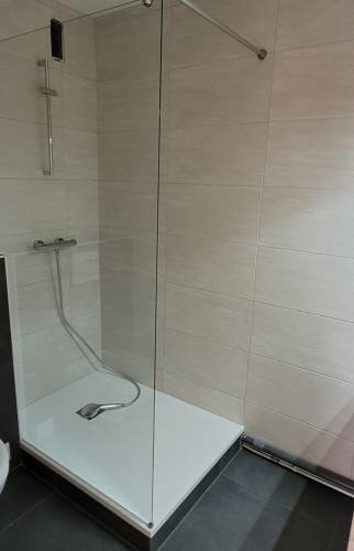 Nouvelle douche (receveur + paroi fixe)