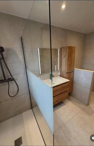 Rénovation d’une salle de bains avec WC à Fraisse (42490)