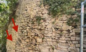 Mur avant enlèvement des pierres