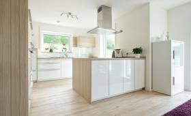 Rénovation cuisine blanche et bois