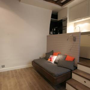 Rénovation complète d'un studio de 17m² à Paris - Vue sur la cuisine