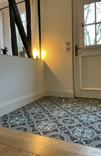 Entrée carreaux de ciment La Maison des Travaux Rouen