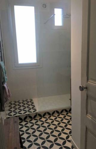 Rénovation et relooking d’une salle de bain à Massy La Maison Des Travaux d’Antony-Verrières