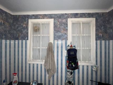 Salle de bain avant travaux de rénovation de mur et plafond - Nantes 44