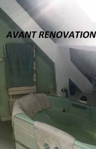 Salle de Bain sous toiture avant travaux 