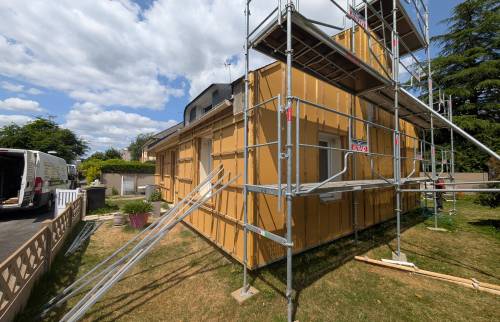Chantier de rénovation énergétique avec ITE à Bruz