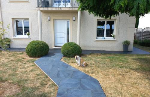Allée d'entrée