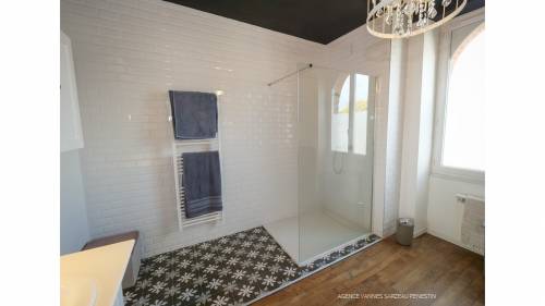 VANNES SALLE DE BAIN 56000