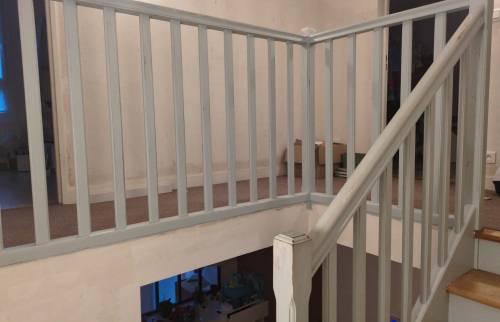 Détail rampe et structure escalier avant intervention La Maison Des Travaux Bruz