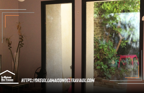 Verneuil sur Avre:  pose de menuiserie fixe en aluminium