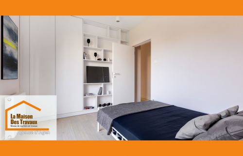 Une chambre entièrement repeinte entre Agen et Pont-du-Casse, dans des teintes douces et lumineuses, prête à accueillir un petit-enfant.