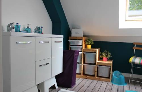 Salle de bain rénovée sous combles