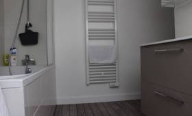 Création d'une salle de bain sous toiture 