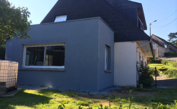 Construction d’une extension de maison latérale 