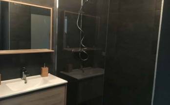 Salle de bain contemporaire 1 la-Maison-des-Travaux-Rouen