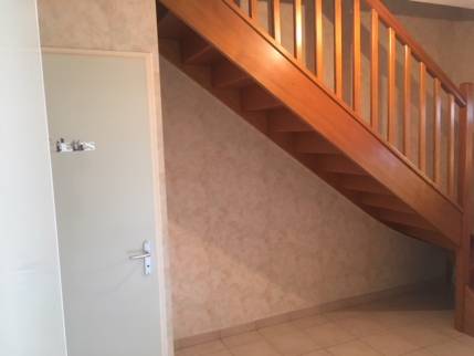 Espace sous l'escalier avant aménagement de placard - Nantes 44