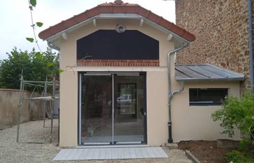 Dépendance après le ravalement et le changement des menuiseries à Vaires sur Marne