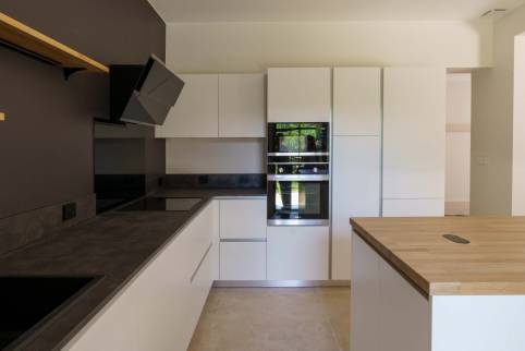 Ecully (69130) : Rénovation complète d'une maison de famille avec création d'une terrasse