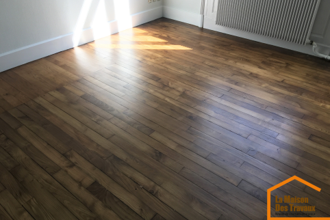 pose d'un parquet en bois massif
