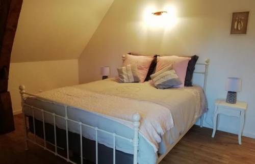 Chambre sous comble après rénovation sol et isolation des murs - La Chapelle-sur-Erdre - 44240 - 