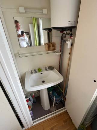 Salle d'eau avant travaux de rénovation d'appartement - Nantes 44