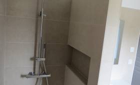 Nouvelle salle de bain design La Maison Des Travaux Ales