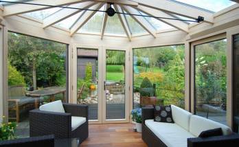 La véranda toute vitrée