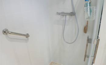 Douche à l'italienne à Thomery