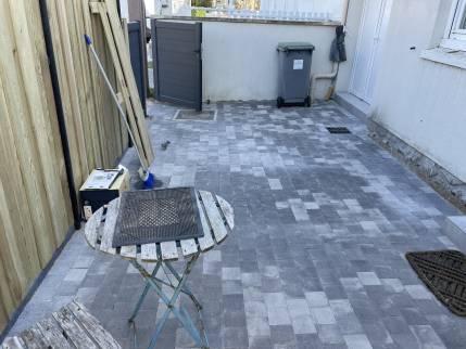 Nouvelle courette d'entrée  (Ouistreham 14150)