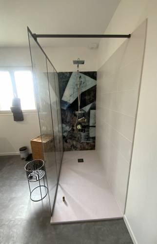 Crédence douche personnalisée