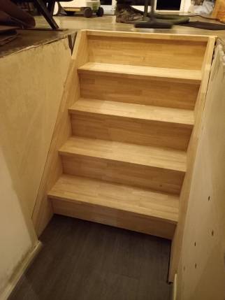 Escalier en bois sur mesure à Cusset