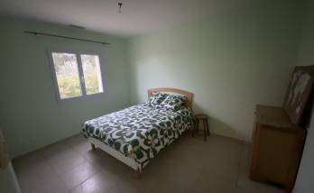 chambre éclairée maison proche d'Ales La Maison Des Travaux Alès