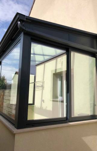 Véranda en aluminium gris anthracite