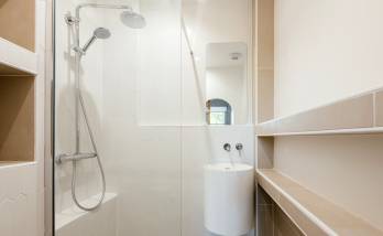 Rénovation complète de salle de bain moderne à Boulogne-Billancourt