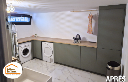 optimisation petit espace, buanderie salle de bain combinée, placard push-up sur-mesure, vasque tablier compacte, douche cabine invités