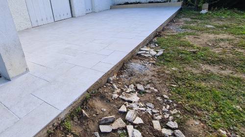Terrasse de la maison après travaux