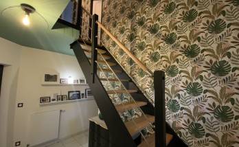 Papier peint dans escalier Arras