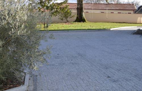 Réalisation d'une cour en pavés à Forges les bains