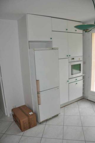 Cuisine ancienne avant travaux de rénovation - Brie-Comte-Robert 77170