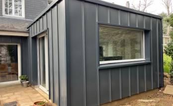 Nouvelle extension de maison à ossature bois et habillage extérieur en bardage zinc - Nantes 44000