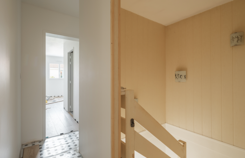 Surélévation de maison à Rezé (44400) - pose d'un escalier pour la surélévation