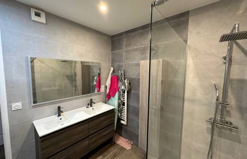 Salle d'eau à l'étage