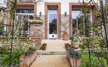 Terrasse en résine et granulats minéraux drainant