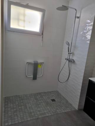 douche en faîence 3D