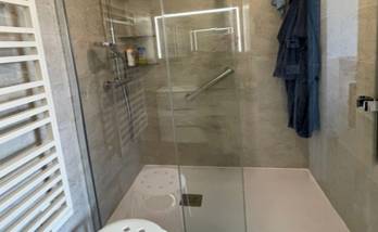 Salle de bain, douche à l'italienne