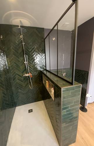Douche avec faïences zellige La Maison Des Travaux Ales