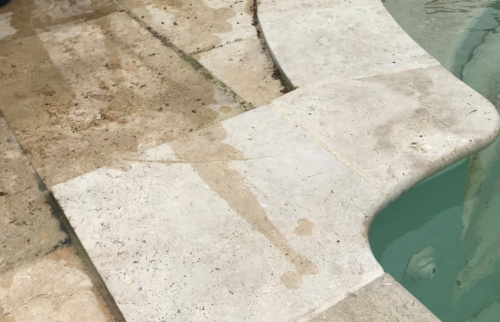 construction piscine travertin